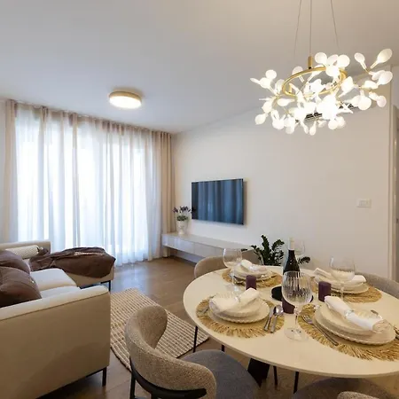 Luxury Znjan,split-two Bathrooms And Free Parking * 斯普利特