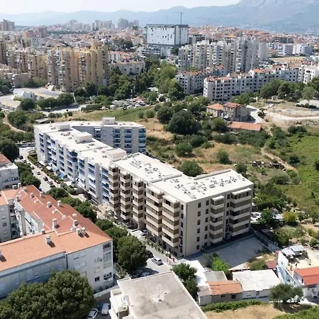 Luxury Znjan,split-two Bathrooms And Free Parking 斯普利特