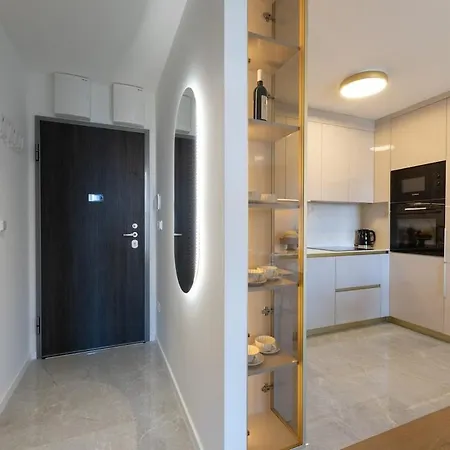 Luxury Znjan,split-two Bathrooms And Free Parking *