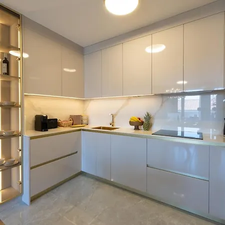 Luxury Znjan,split-two Bathrooms And Free Parking 斯普利特