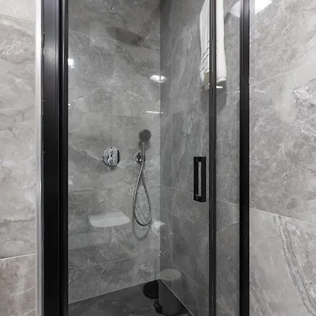 Luxury Znjan,split-two Bathrooms And Free Parking