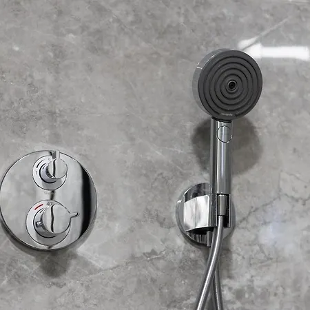 Luxury Znjan,split-two Bathrooms And Free Parking Appartamento Spalato