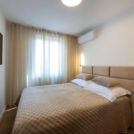 Luxury Znjan,split-two Bathrooms And Free Parking * スプリト