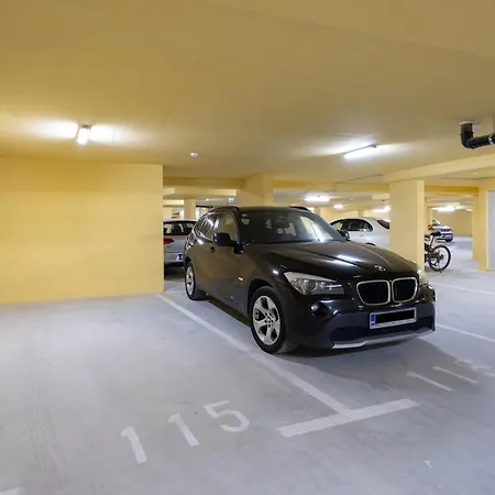 アパート Luxury Znjan,split-two Bathrooms And Free Parking スプリト
